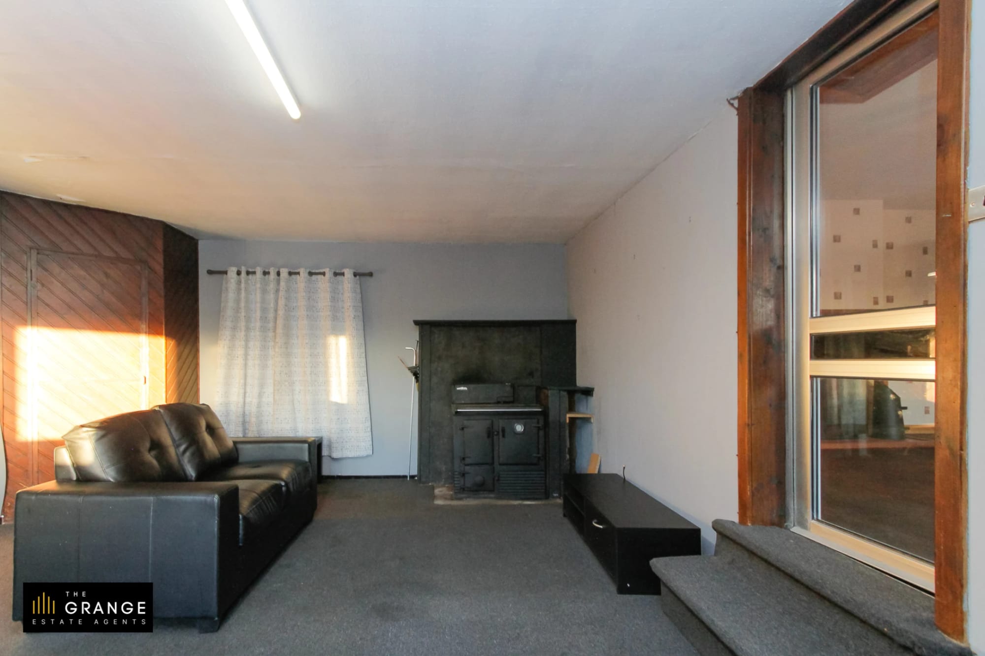 Denwell Road interior